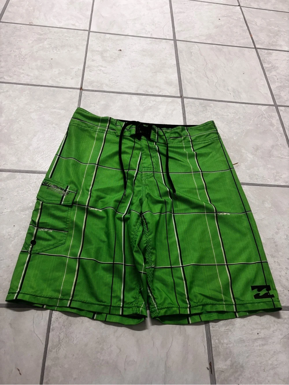 Mens Vintage Billabong Green Plaid board shorts size 32 MEASUREMENTS SHOWN